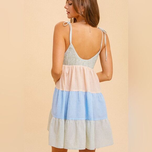 Hem & Thread Brynn Dress size M - Picture 2 of 7